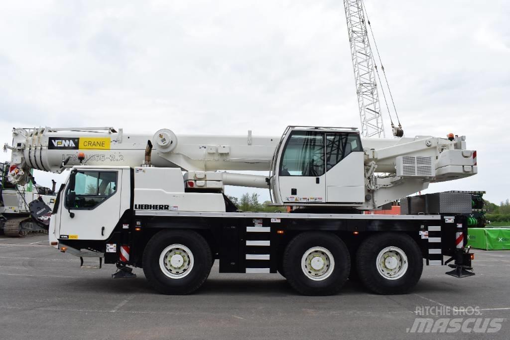 Liebherr LTM1055-3.2 Всъдеходни кранове
