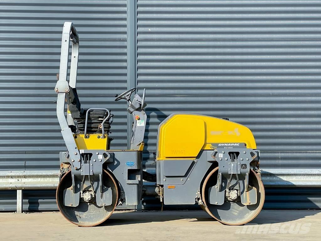 Dynapac CC1300 Двойни барабанни ролки
