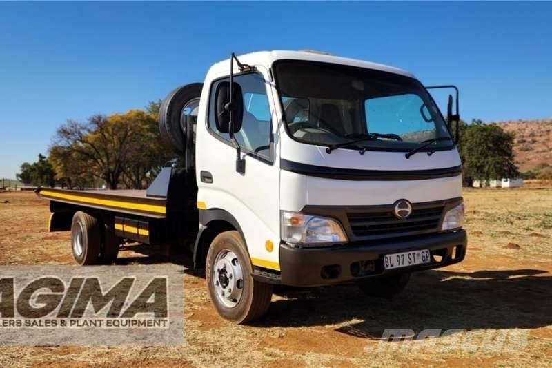 Hino 300 Roll Back Други