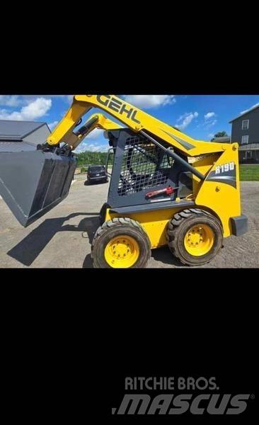 Gehl R 190 Мини товарачи
