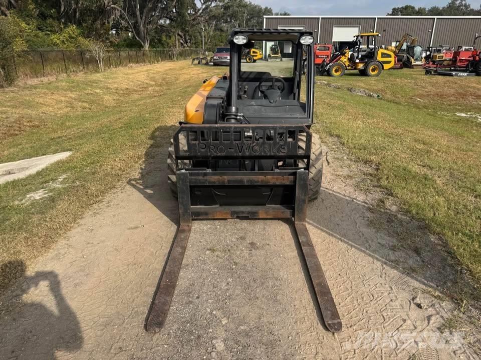 JCB 515-40 Телескопични товарачи