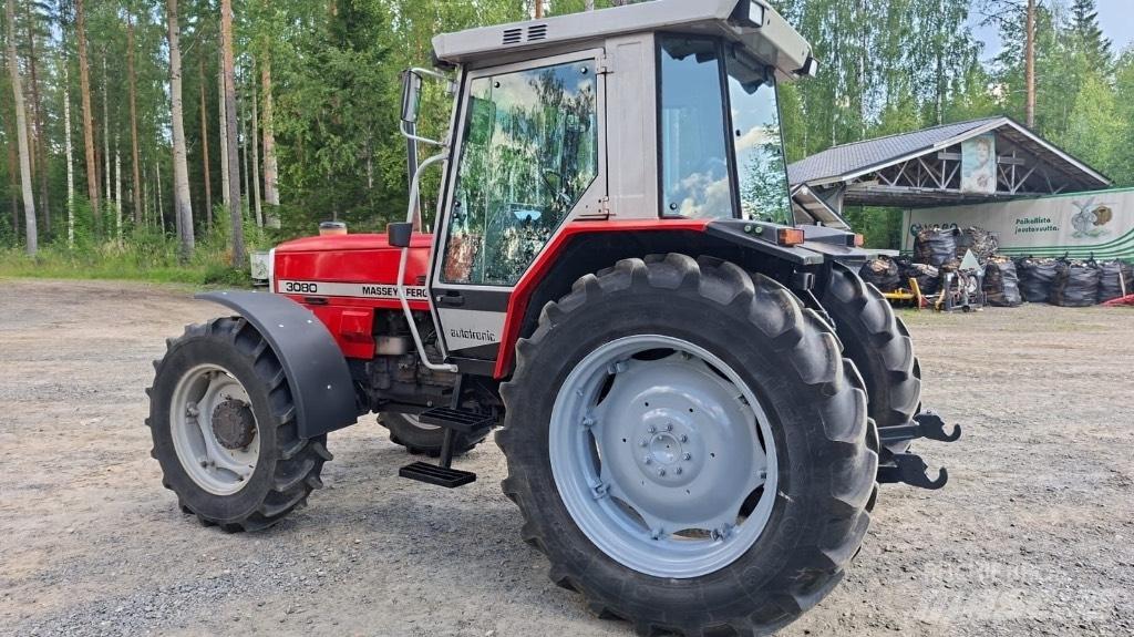 Massey Ferguson 3080 Трактори