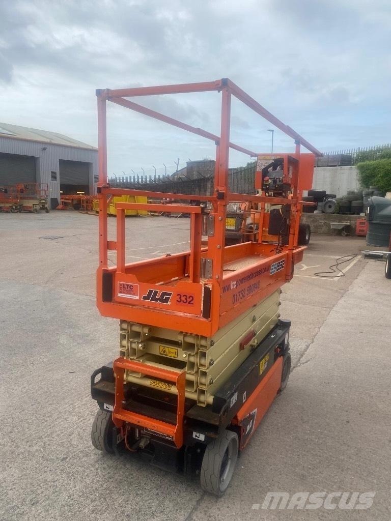 JLG ES 1932 Ножични работни платформи