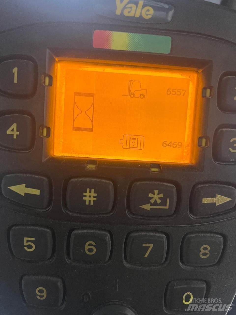 Yale ERP30VL Електрически вилични кари-повдигачи