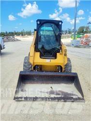 CAT 242 D Мини товарачи
