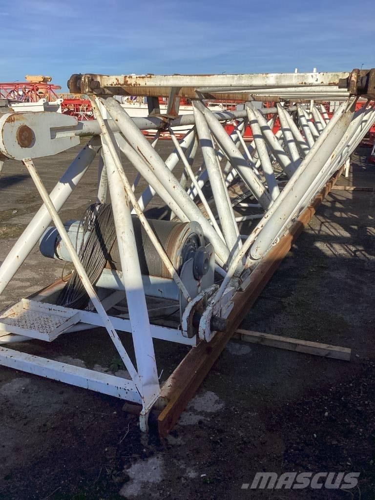 Potain MD365B Мачтови кранове