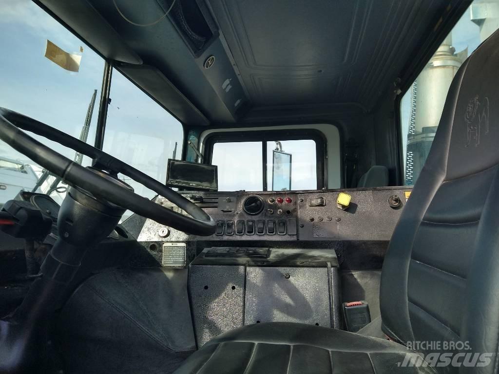 Mack MR Камиони за отпадъци
