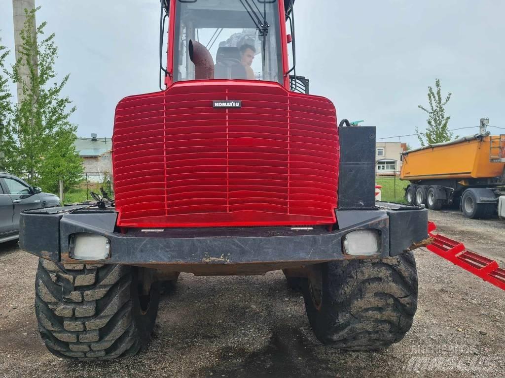 Komatsu 895 Форуардери