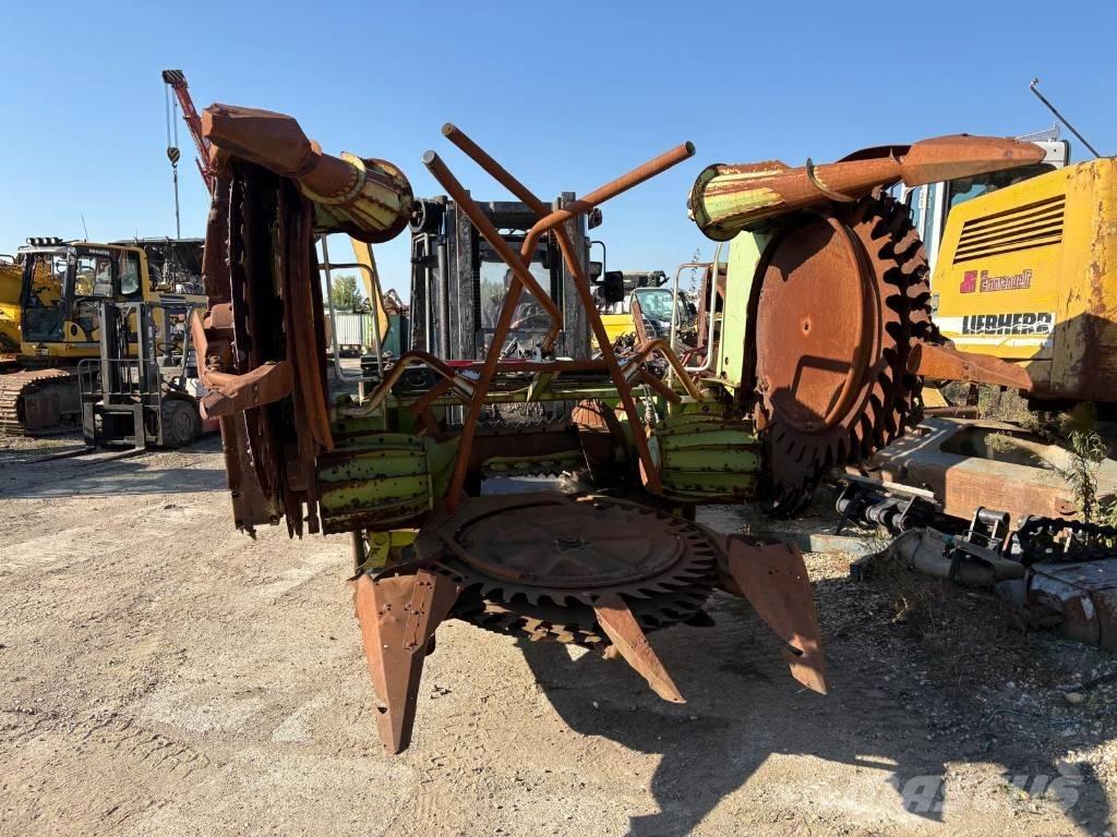 CLAAS RU 450 Самоходни фуражири