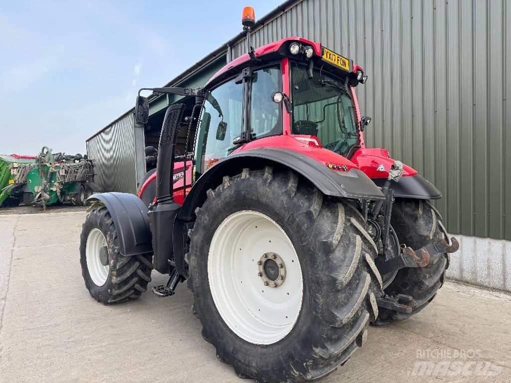 Valtra T194 Versu Трактори