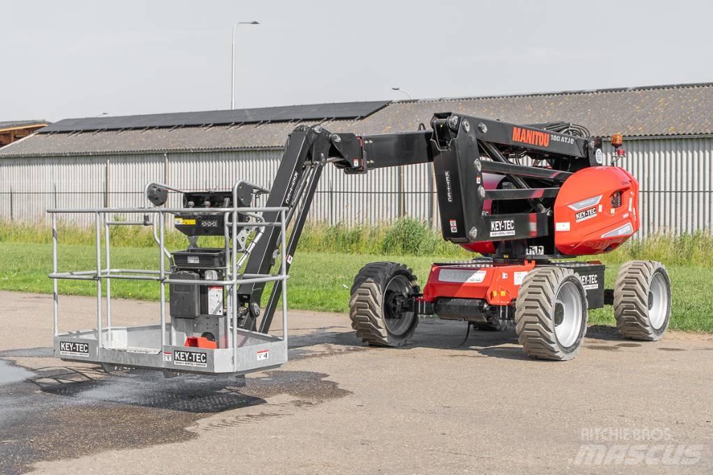 Manitou 180 ATJ e Съчленени стрелови подемници