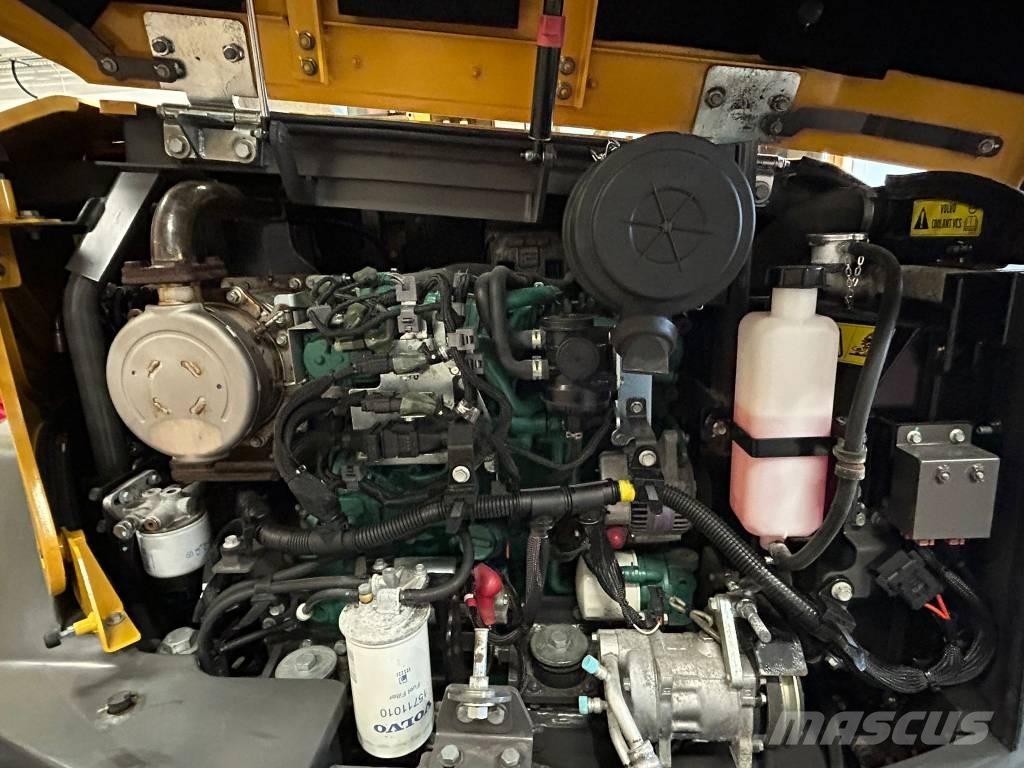 Volvo ECR 88 D PRO Средни екскаватори 7т - 12т