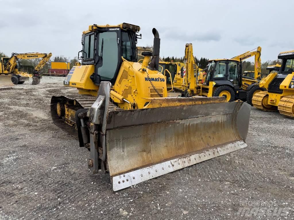 Komatsu D 61 PX-24 Верижни булдозери
