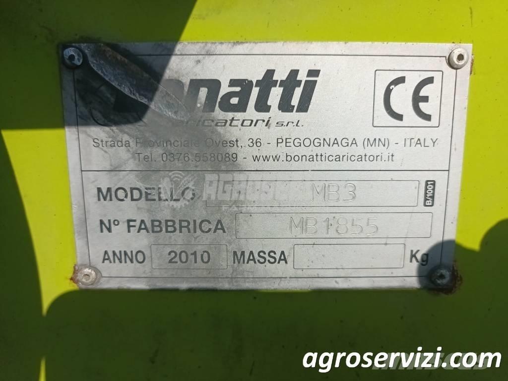 CLAAS Axos 320 Трактори