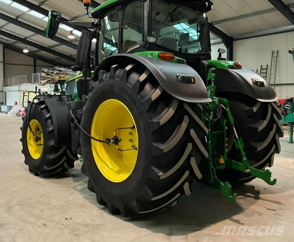 John Deere 6R 250 Трактори