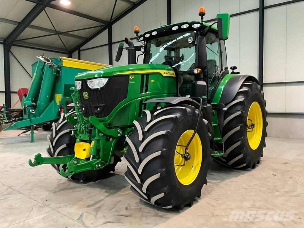 John Deere 6R 250 Трактори