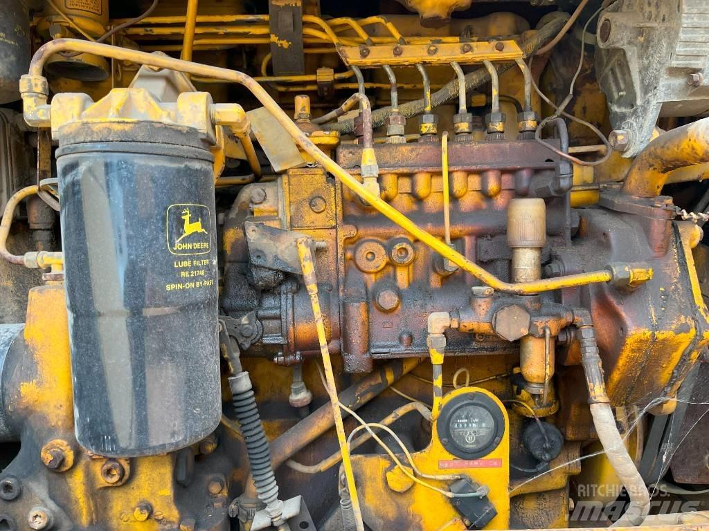 DEERE 862 Скрепери
