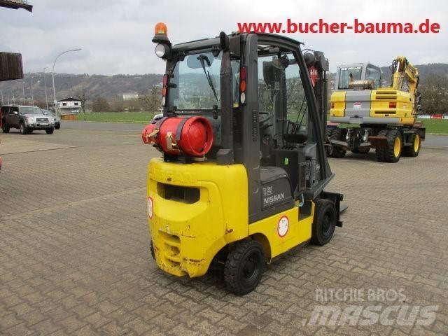 Nissan KB 14 GNA Камиони с АГУ
