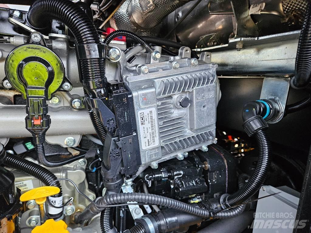 JCB 413K Колесни товарачи