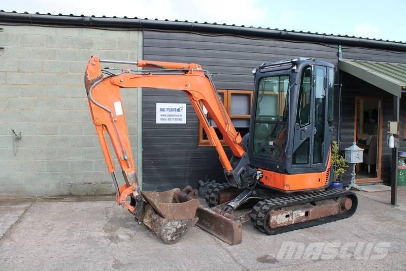 Hitachi ZX 30 U Мини екскаватори < 7 т