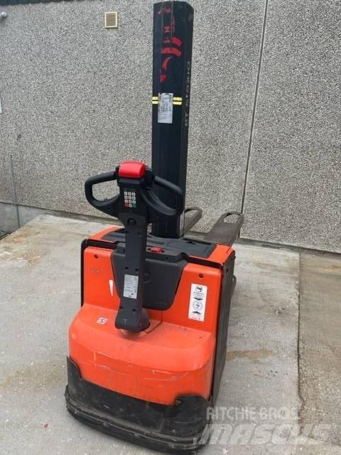 BT SWE 080 L Колички високоповдигачи с теглич