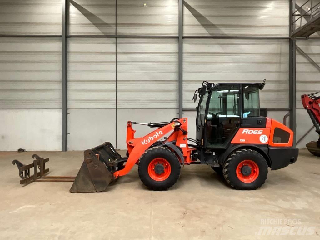 Kubota R 065 Колесни товарачи