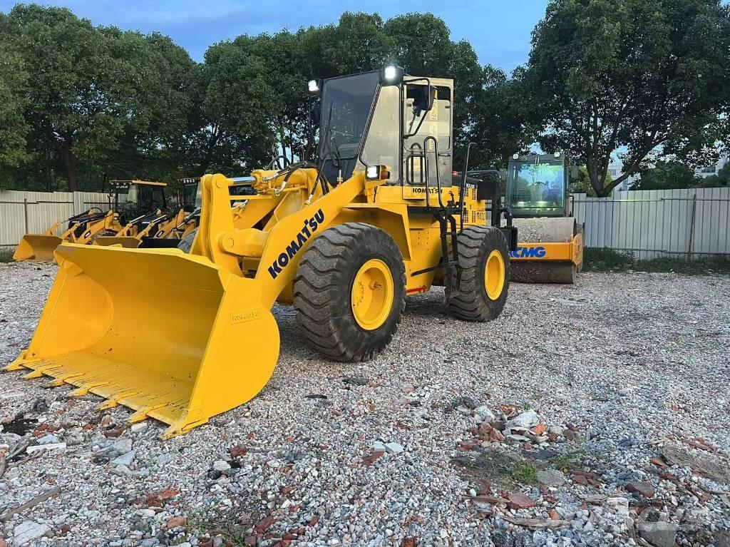 Komatsu WA 320-3 Колесни товарачи