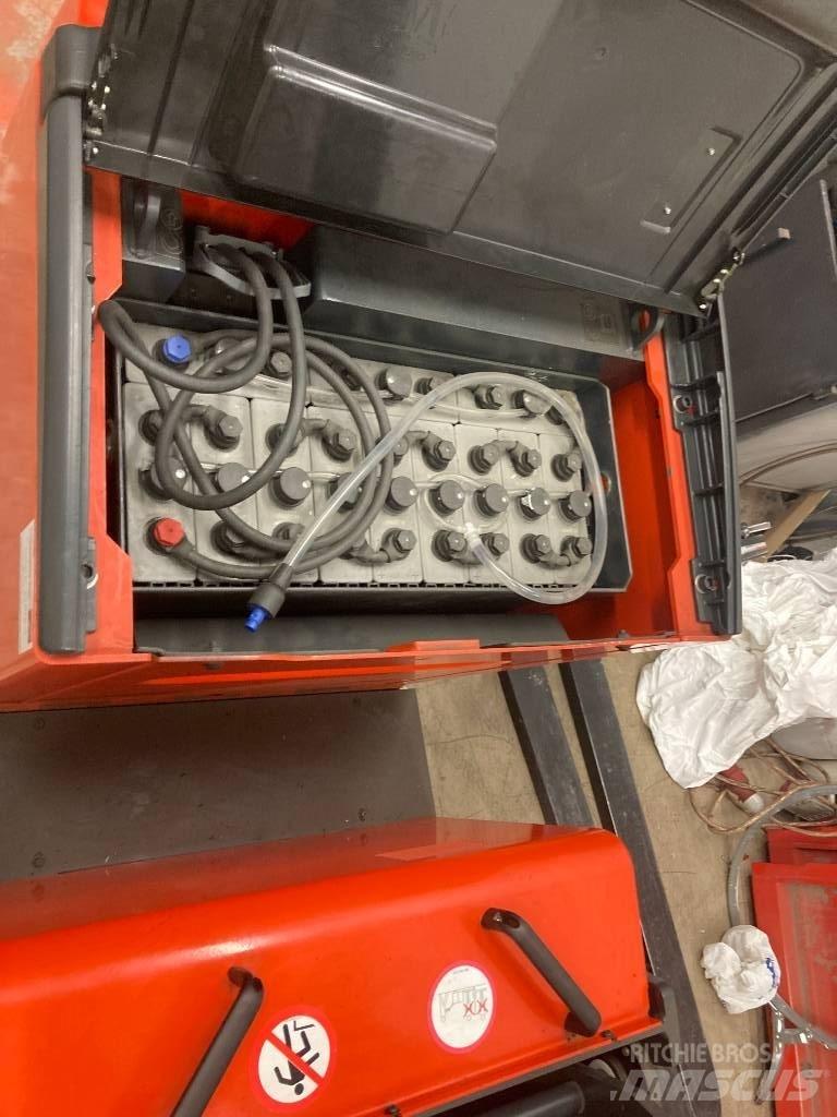 Linde L12AC Колички високоповдигачи с теглич