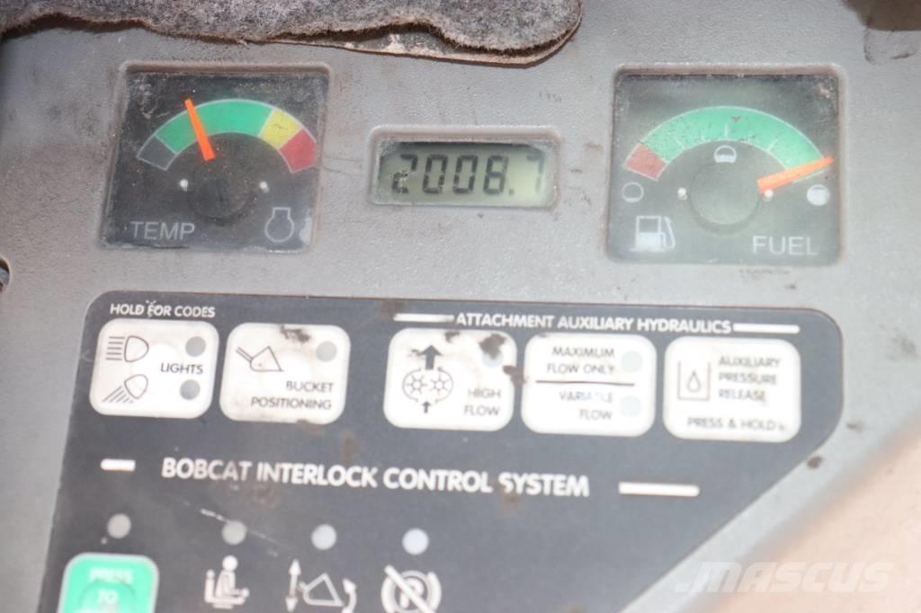 Bobcat S 130 Мини товарачи