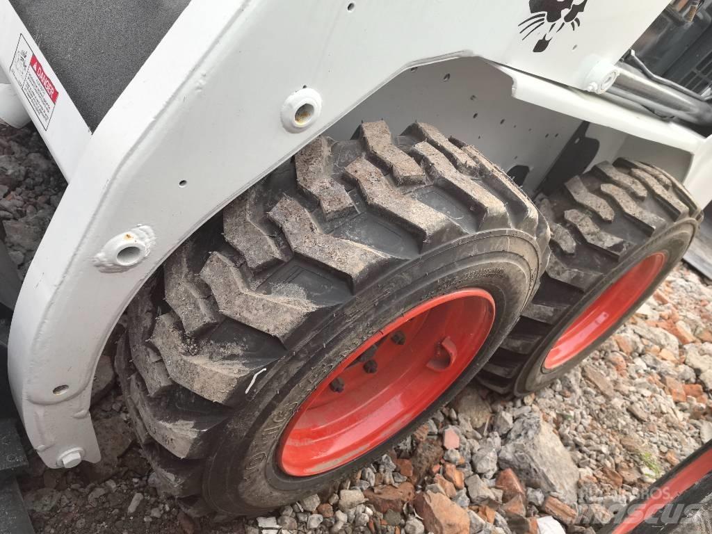 Bobcat S 130 Мини товарачи

