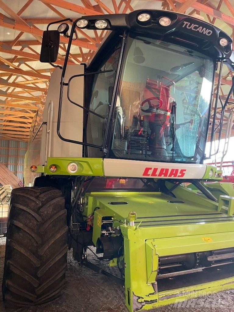 CLAAS Tucano 440 Комбайни