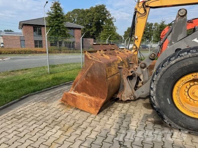 Volvo L 90 F Колесни товарачи