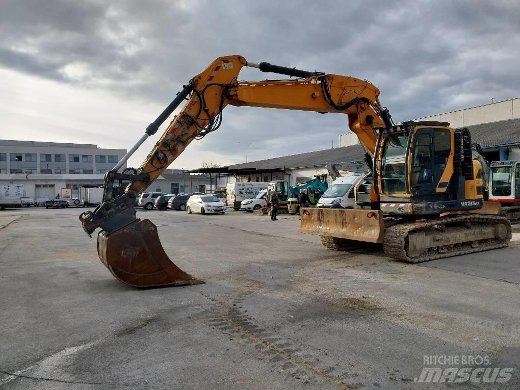 Hyundai HX 235 LCR Верижен екскаватор