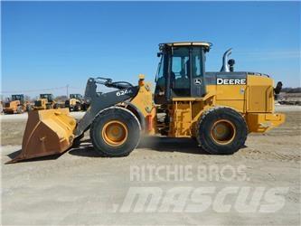 John Deere 624K Колесни товарачи