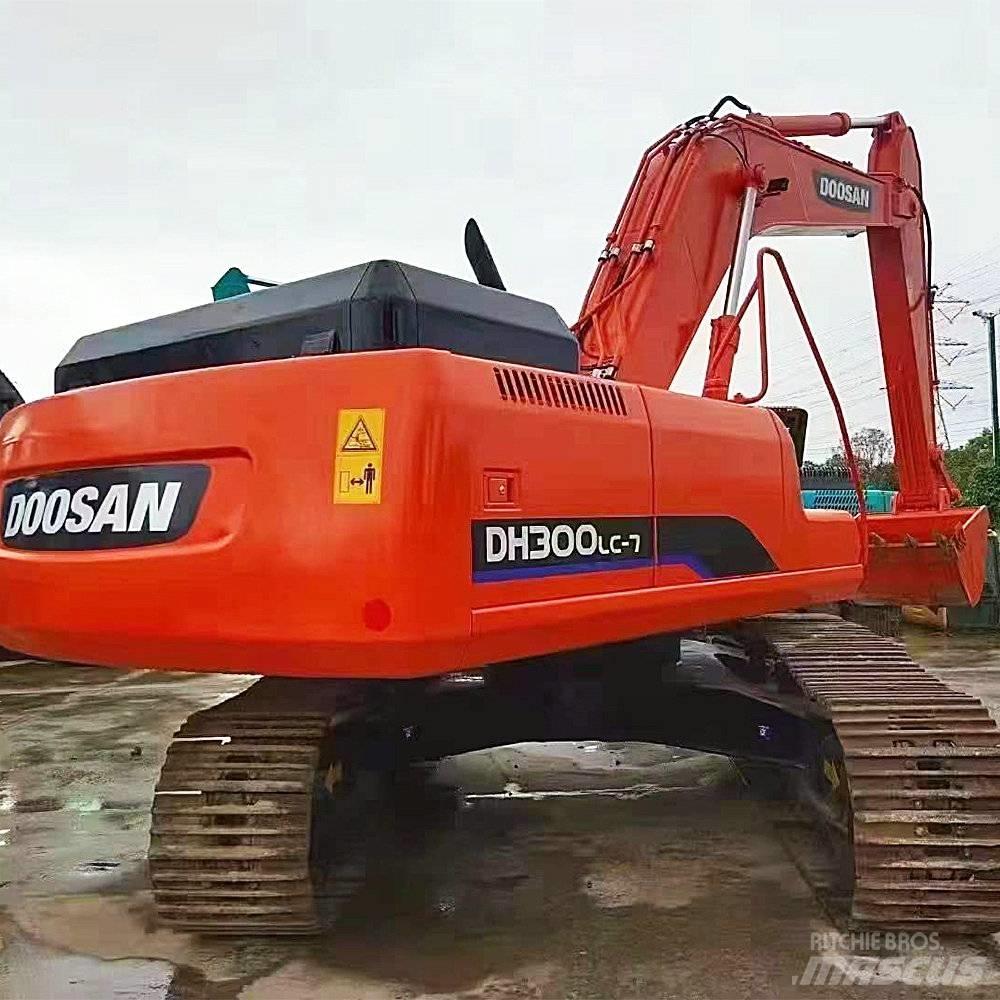 Doosan 300 Верижен екскаватор