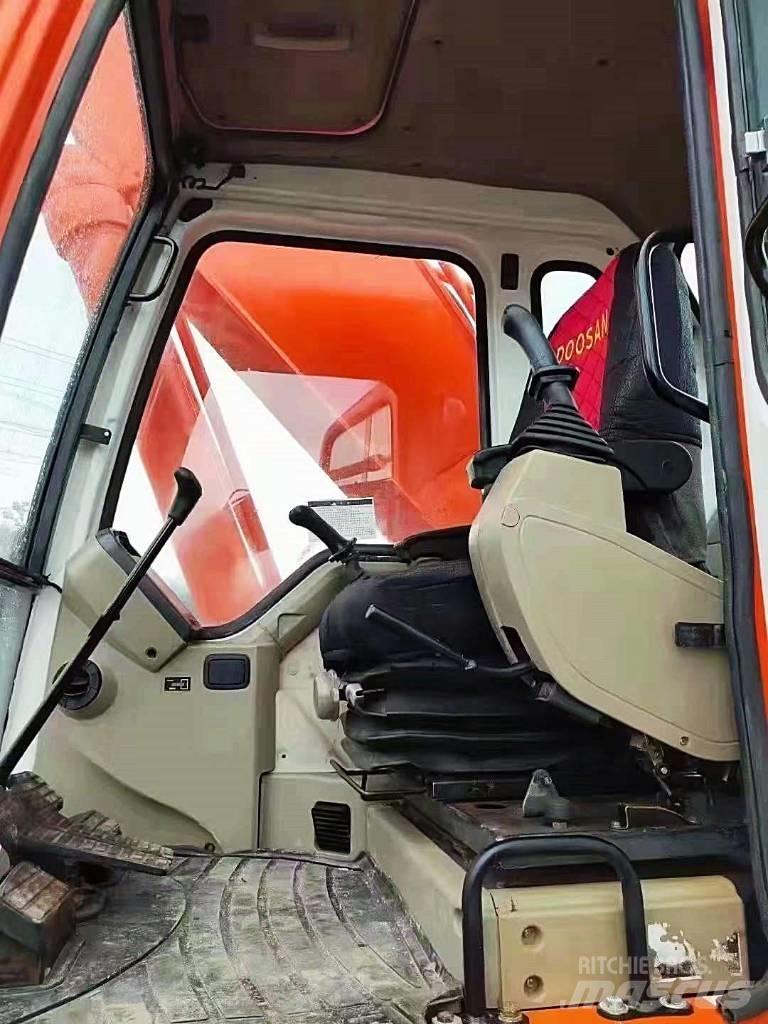 Doosan 300 Верижен екскаватор