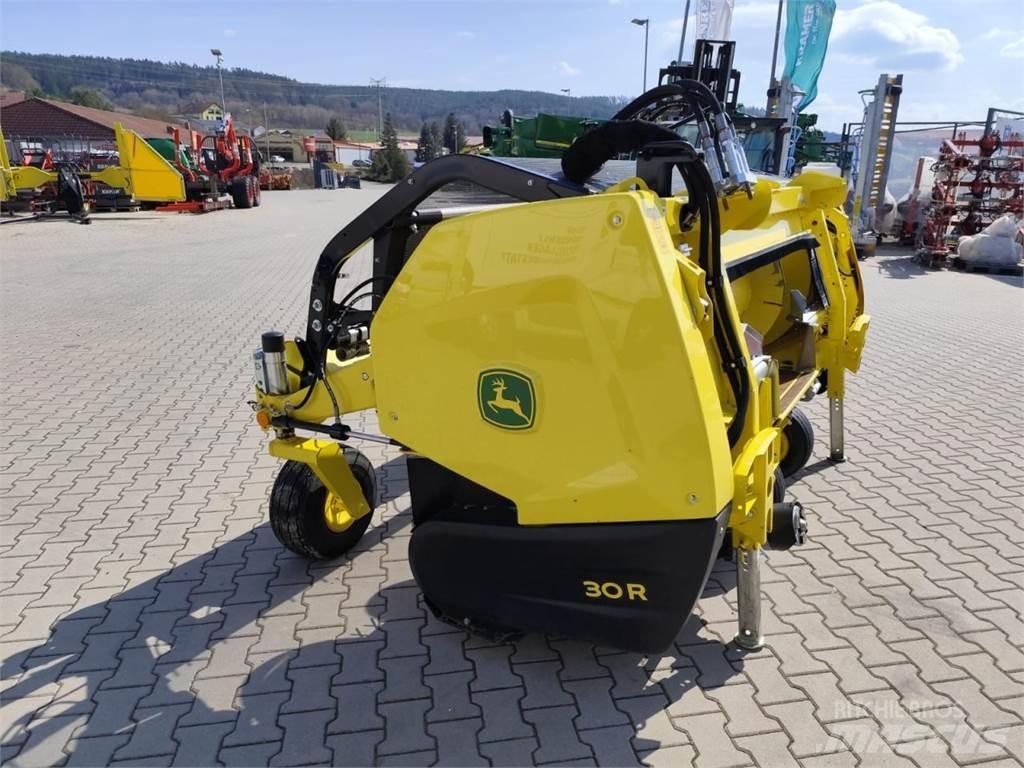 John Deere 9700i Самоходни фуражири
