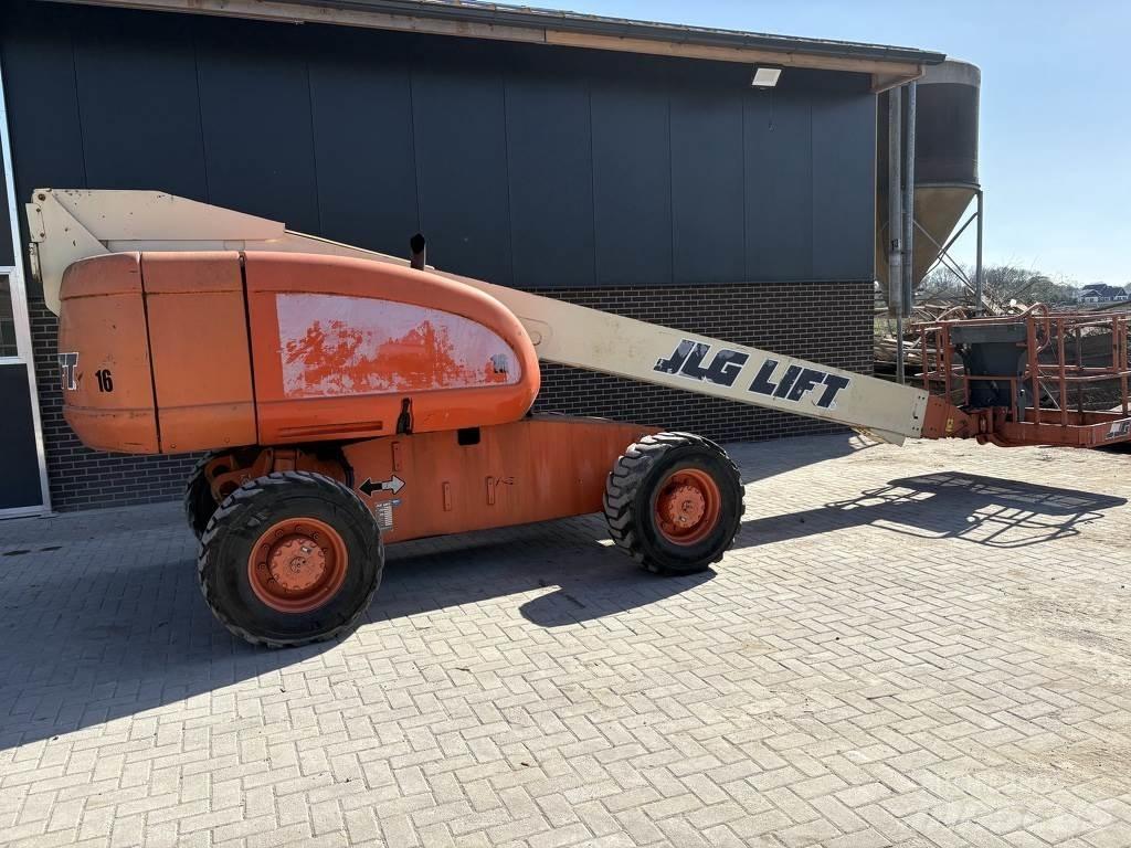 JLG 600s Телескопични повдигачи
