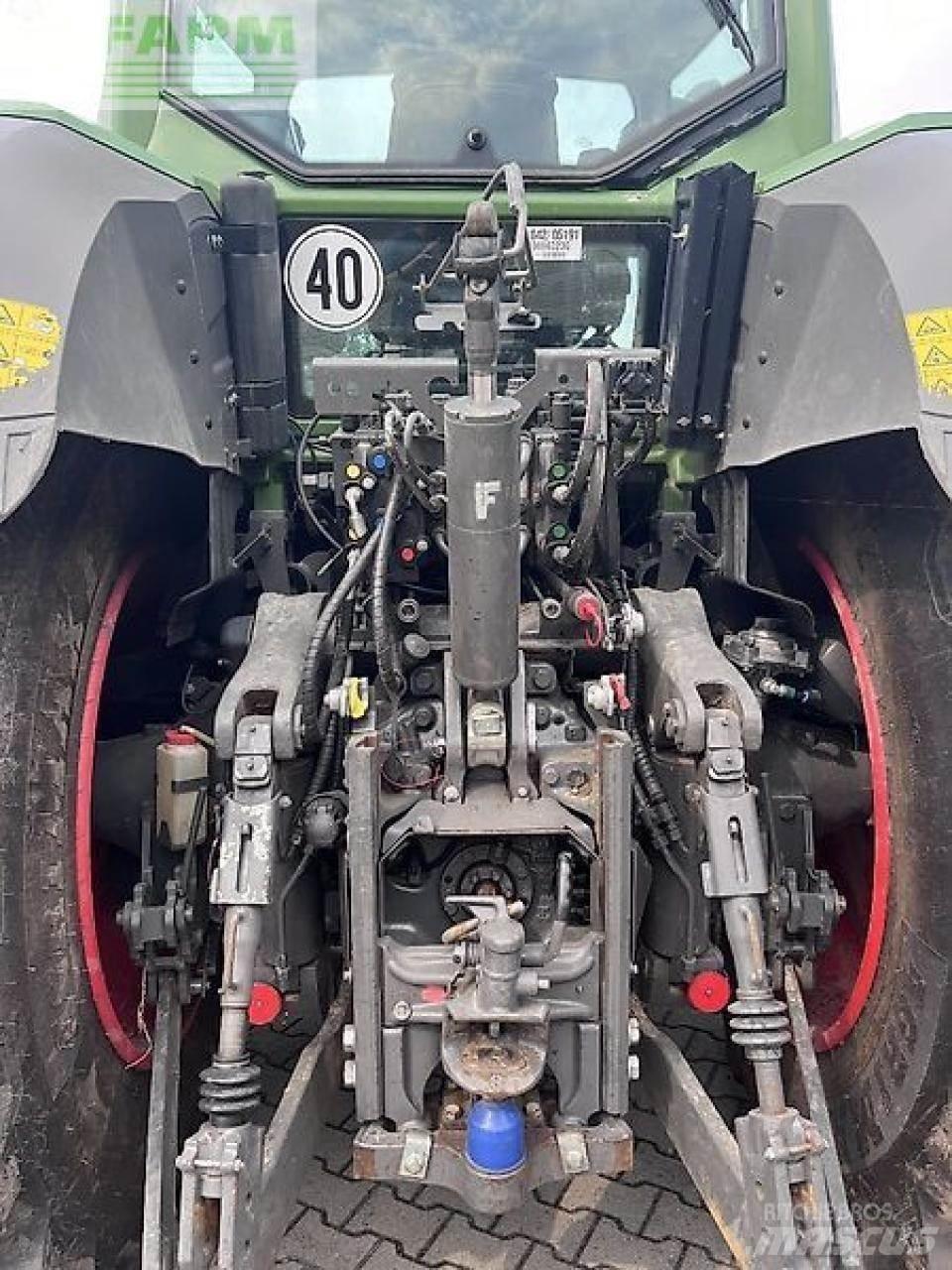 Fendt 828 Трактори