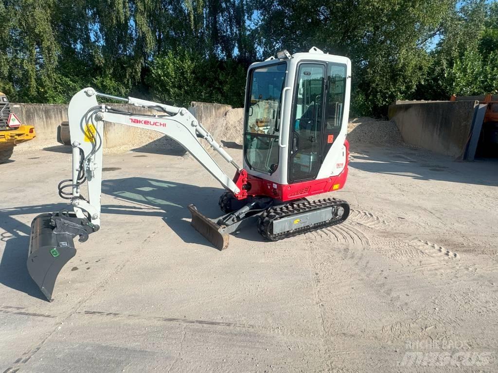 Takeuchi TB 216 Мини екскаватори < 7 т