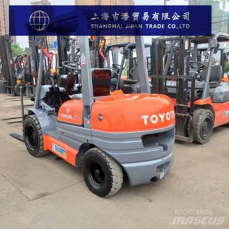 Toyota 6 F Дизелови камиони