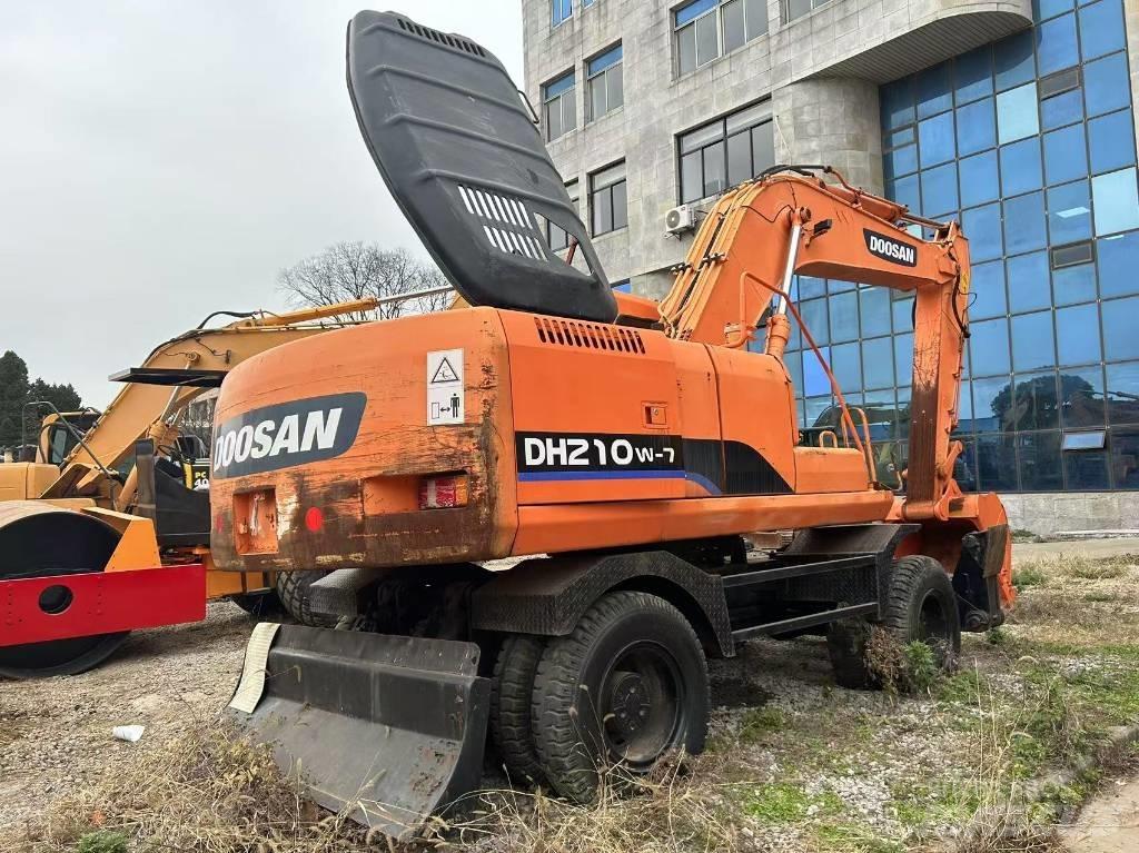 Doosan DH 210 W Колесни екскаватори