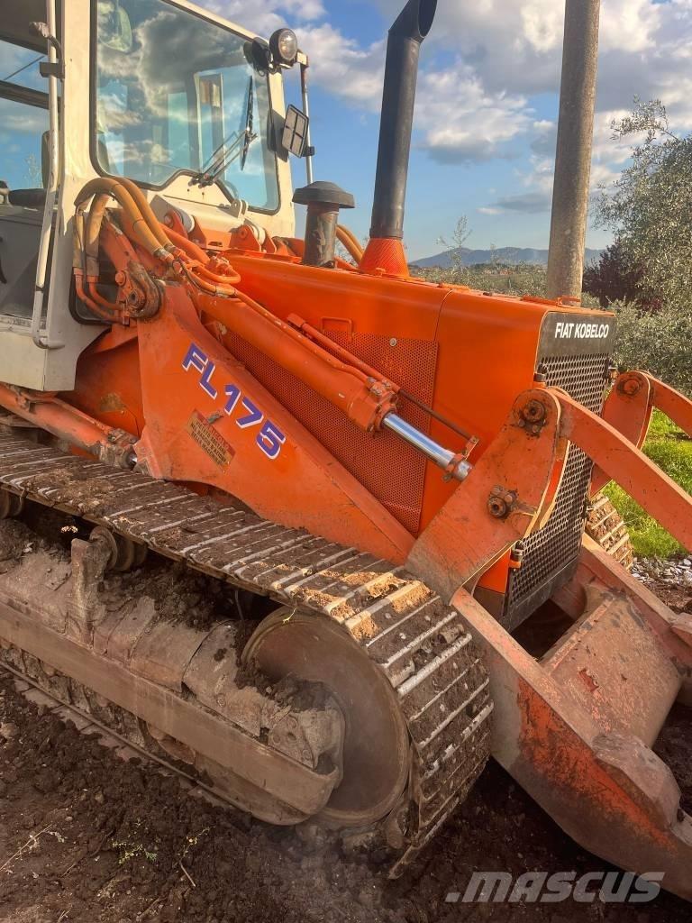 Fiat-Hitachi FL 175 Верижен товарач