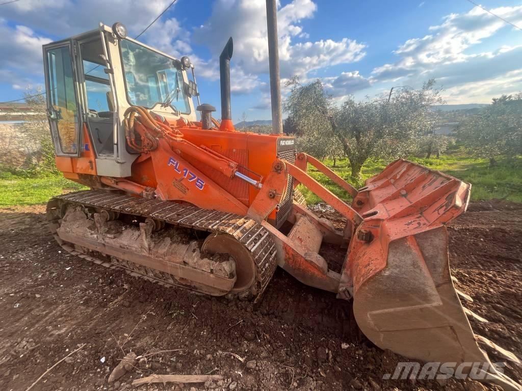 Fiat-Hitachi FL 175 Верижен товарач
