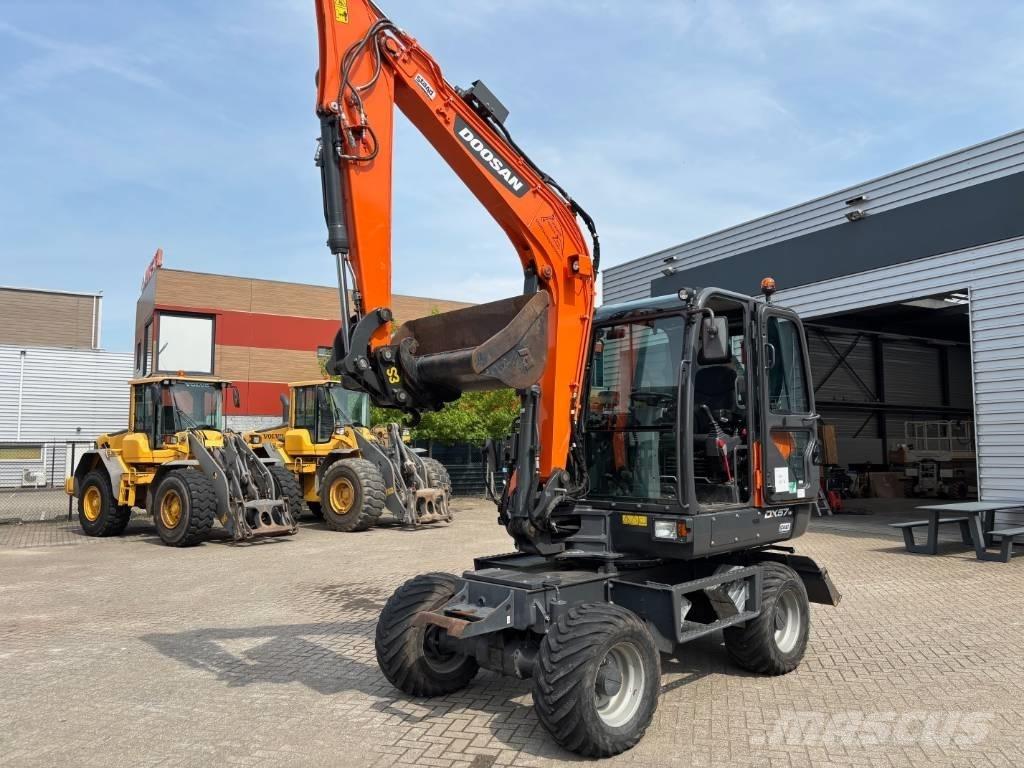 Doosan DX 57 Колесни екскаватори