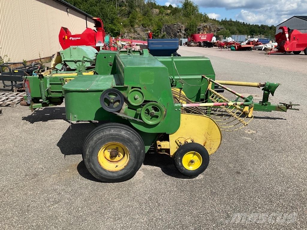 John Deere 440 Балопреси квадратни
