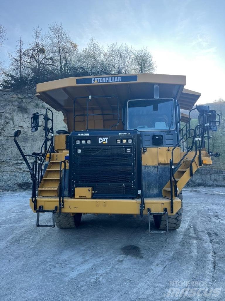 CAT 775 G Твърди самосвали
