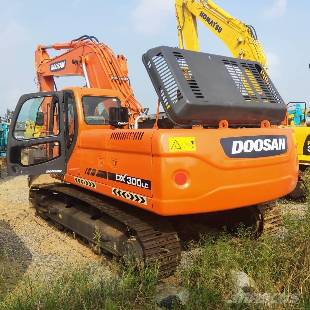 Doosan DX 300 LC Верижен екскаватор