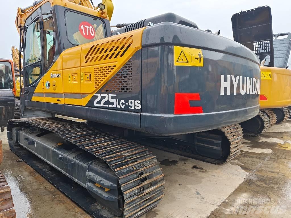 Hyundai R225LC-9S Верижен екскаватор