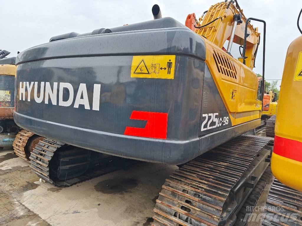 Hyundai R225LC-9S Верижен екскаватор